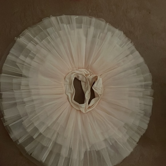 Ballet pink dance practice tutu, ADULT XS, fluffy, by capezio. - Picture 2 of 4